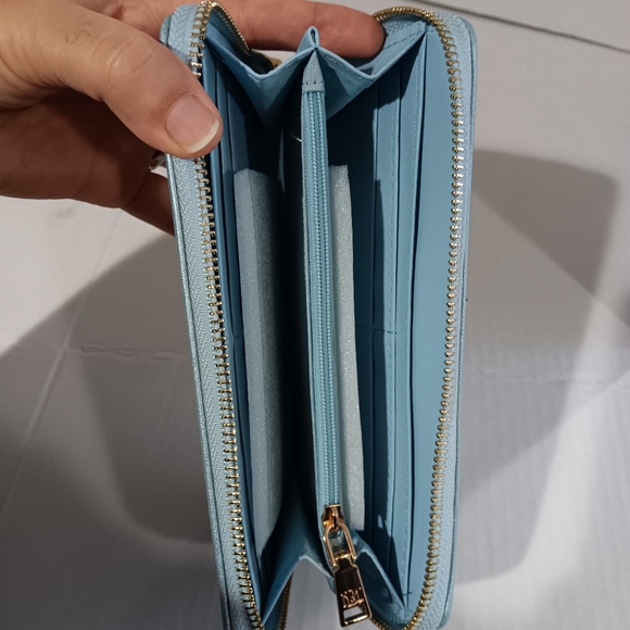 Badgley Mischka Women's Metallic Blue Square Studs Long Wallet (NWT). - Picture 6 of 10